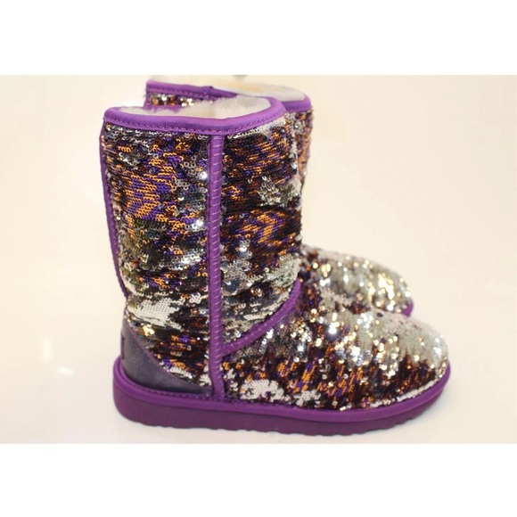 NEW Ugg Australia with defects Mismatch size 7/6 - Picture 2 of 8